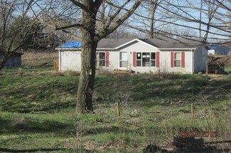 725 S Mulberry St, Newberry, IN 47449