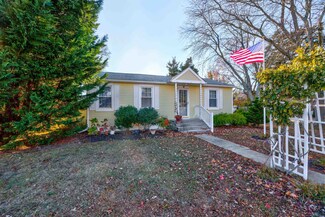300 E Tampa Ave, Villas, NJ 08251