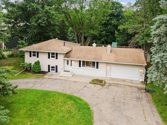 4000 Auburn Dr, Hopkins, MN 55305