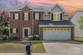 9803 Forest Run Ln, Charlotte, NC 28277