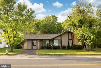 722 Sugarland Run Dr, Sterling, VA 20164