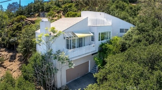 8665 Valley Circle Blvd, Canoga Park, CA 91304