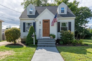 132 Mammoth Rd, Manchester, NH 03109