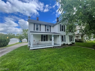 424 Cleveland Rd Unit 2, Ravenna, OH 44266