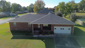 402 Bellwood Dr, Paragould, AR 72450