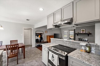 8401 Springbrook Ct, North Richland Hills, TX 76182