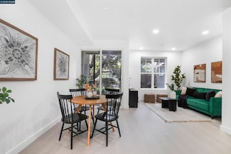 1121 40th St Unit 4105, Emeryville, CA 94608