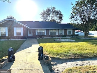 102 Pine Grove Dr, Savannah, GA 31419