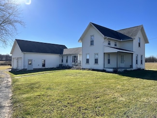 9735 Pennington Rd, Tecumseh, MI 49286