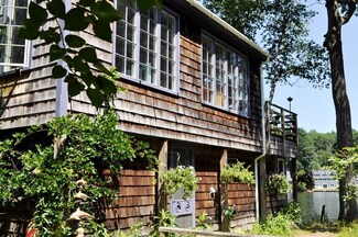 114 Barton Rd, Stow, MA 01775