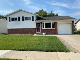 10 E Schubert Ave, Glendale Heights, IL 60139
