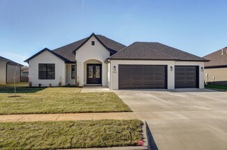 1935 N Vineyard Place, Taylor Township, MO 65757