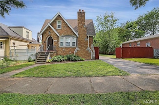 6926 Corbitt Ave, Saint Louis, MO 63130