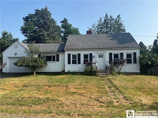 18 Arlington St, Jamestown, NY 14701