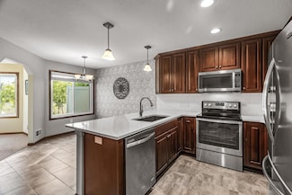 7582 Ojibway Park Bay, Woodbury, MN 55125