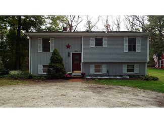 216 Sawdy Pond Ave, Tiverton, RI 02878