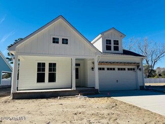 122 Pine View Blvd, Beaufort, NC 28516