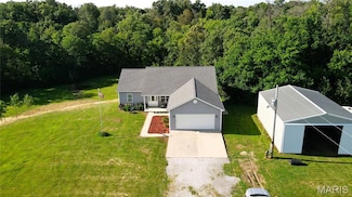 9339 Prairie Ridge Rd, Walsh, IL 62297