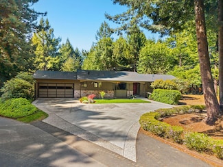 262 Country Club Dr, Fortuna, CA 95540
