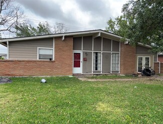 12402 Ledger Ln, Houston, TX 77015