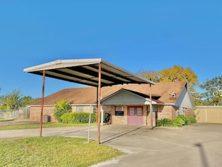 433 W 1st St, Groveton, TX 75845