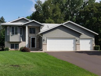 413 Cedarwood Ct, Waite Park, MN 56387