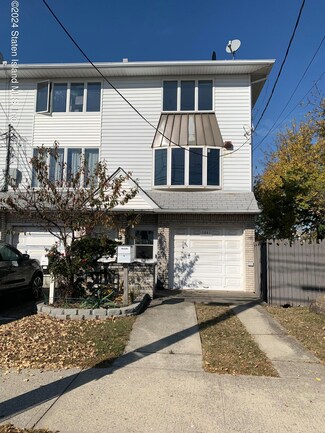 1041 Father Capodanno Blvd, Staten Island, NY 10306