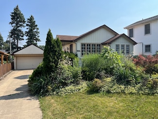 6947 W Jarvis Ave, Niles, IL 60714