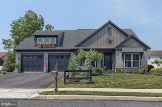 35 Creekside Dr, Lebanon, PA 17042