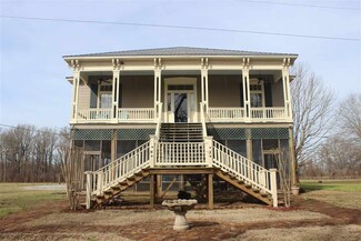 1236 Thompson Lake Rd, Vicksburg, MS 39183