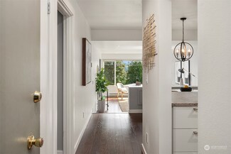 3601 24th Ave W Unit 204, Seattle, WA 98199