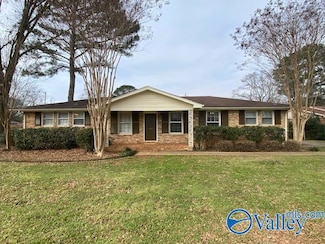6210 Stratford Ct NW, Huntsville, AL 35806