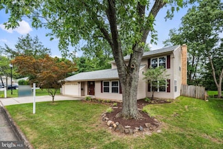 226 W Meadowland Ln, Sterling, VA 20164
