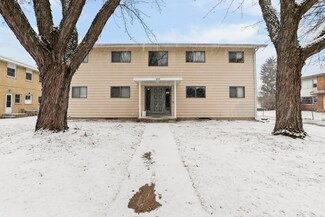 2105 Lake Point Dr, Madison, WI 53713