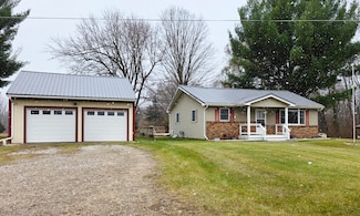 2617 Dale Dr, Six Lakes, MI 48886