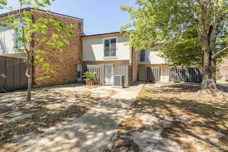 4741 Huron Dr, Pensacola, FL 32507