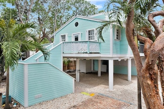 71 N Bay Harbor Dr, Key Largo, FL 33037