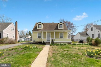 8 Whitman Ave, Stratford, NJ 08084