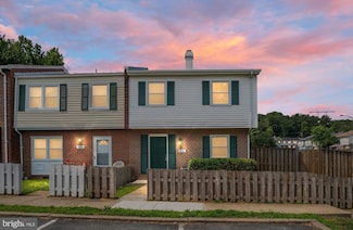 2801 Banks Ct, Dumfries, VA 22026
