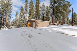 83 Sunset Loop, Cascade, ID 83611