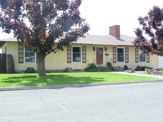 1006 E Larch St, Othello, WA 99344