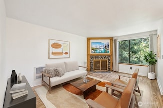 4006 S 158th St Unit C, Tukwila, WA 98188