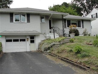 131 Somerset Rd, Syracuse, NY 13224