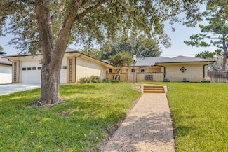 1821 E Cedar Elm Dr, Arlington, TX 76012