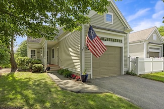 9 Hollyhock Knoll Ct, Bourne, MA 02532