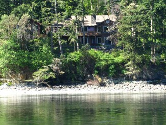 68 Laurel St, Port Hadlock, WA 98339