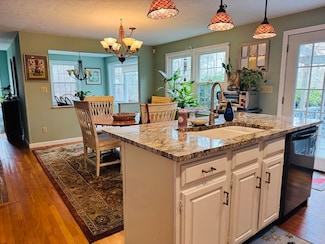128 Westerly Rd Unit B, Plymouth, MA 02360