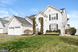 25 Stonehedge Dr, East Windsor, NJ 08520