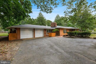 1518 Perkins Ln, Beverly, NJ 08010