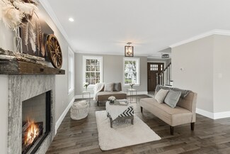 84 Maple St Unit 2, Wenham, MA 01984